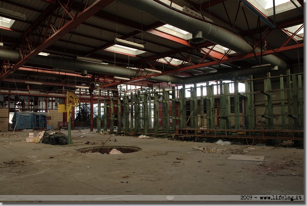 Stabilimento abbandonato Prosider (Ostia) - Foto Pietromassimo Pasqui 2009