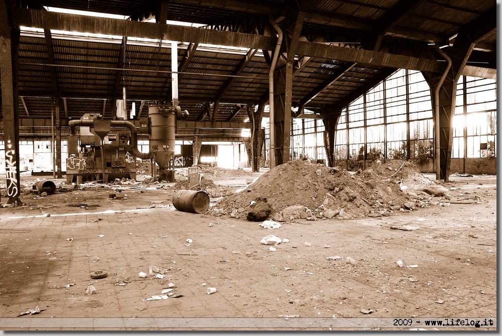 Stabilimento abbandonato Prosider (Ostia) - Foto Pietromassimo Pasqui 2009