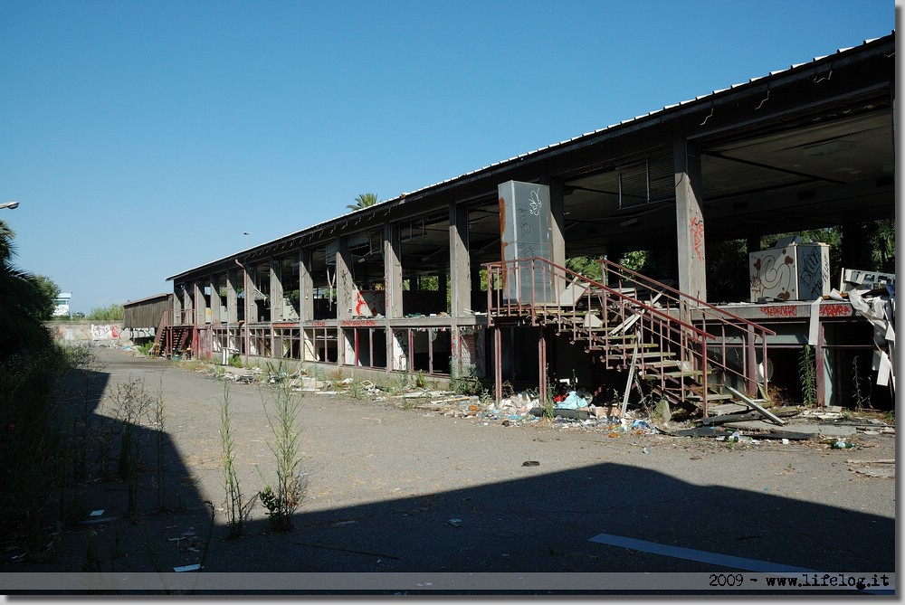 Stabilimento abbandonato Prosider (Ostia) - Foto Pietromassimo Pasqui 2009