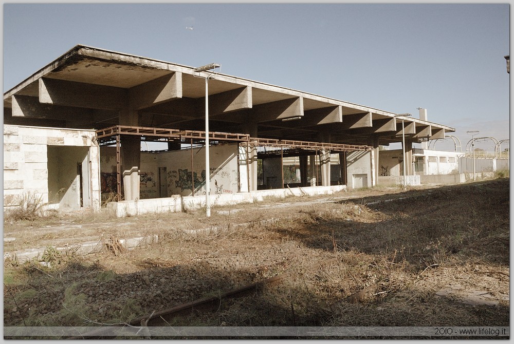 Stazione abbandonata di Porto sulla Roma-Fiumicino