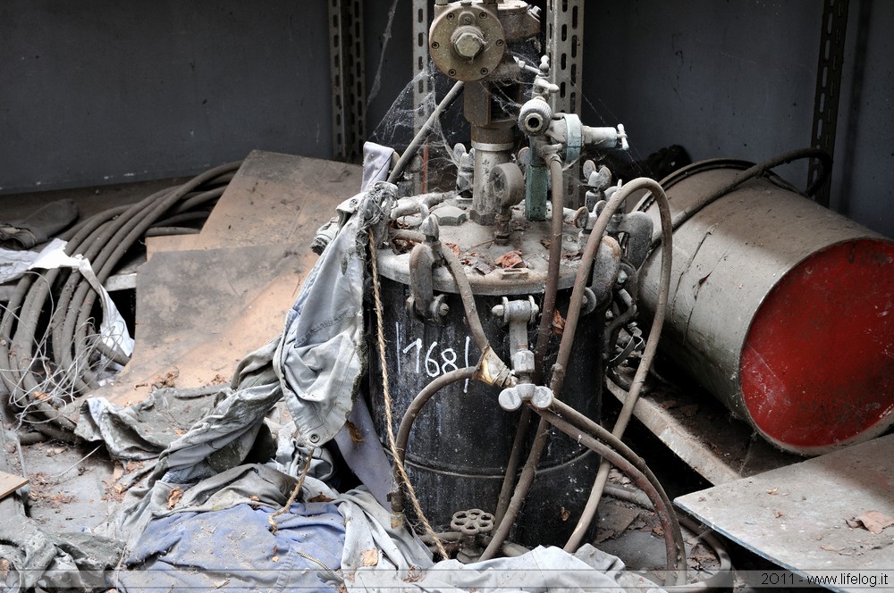 Military vehicles repairing workshops