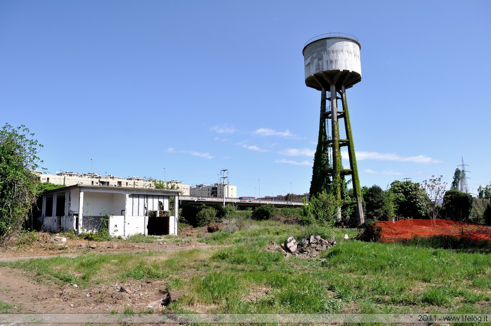 Gas distribution plant