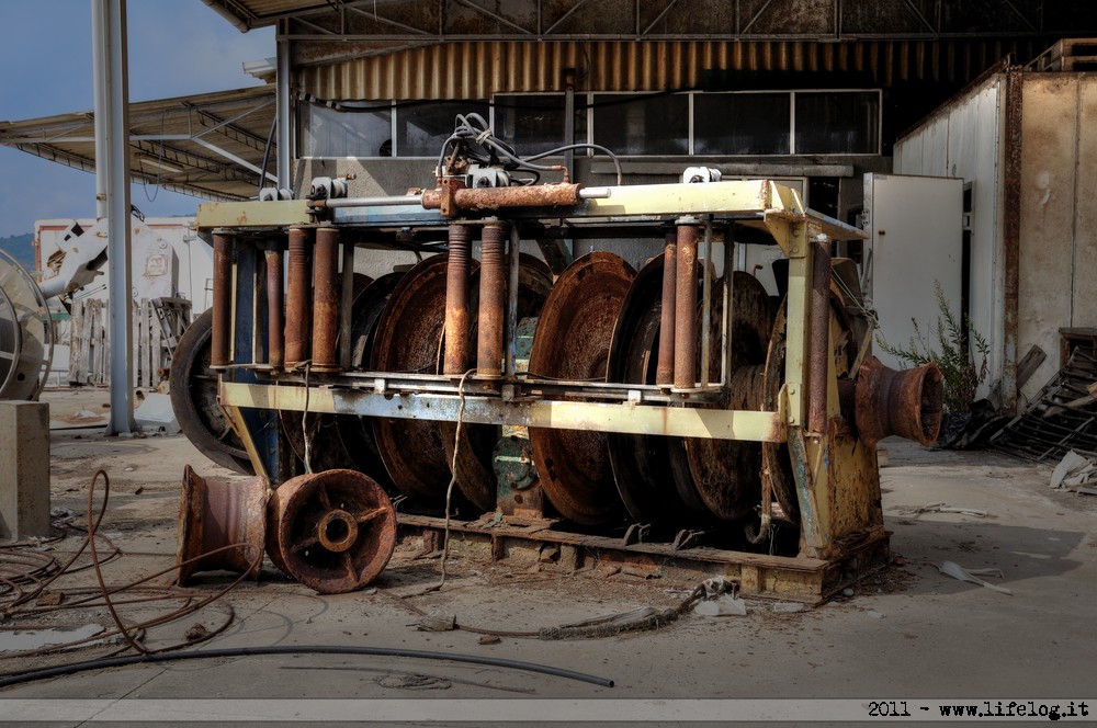 Shellfish farming plant