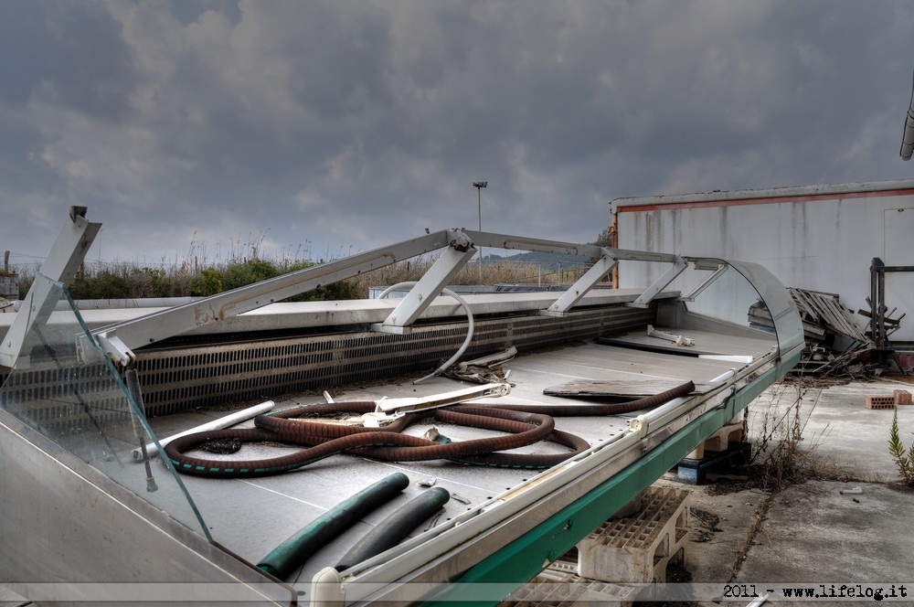 Shellfish farming plant