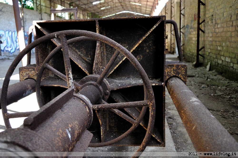 Sulfur processing plant