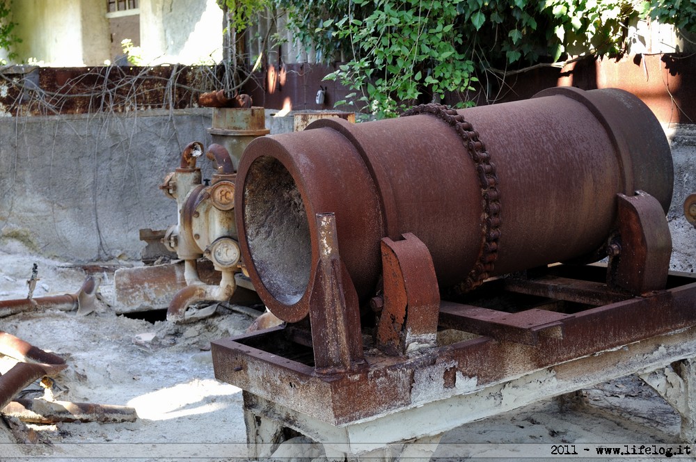 Sulfur processing plant