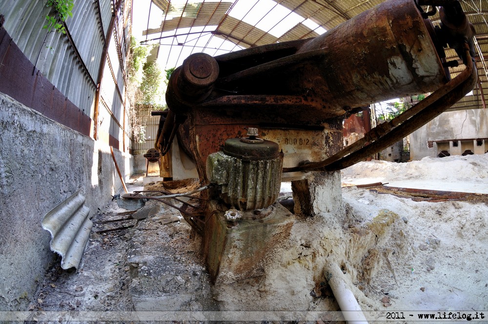 Sulfur processing plant