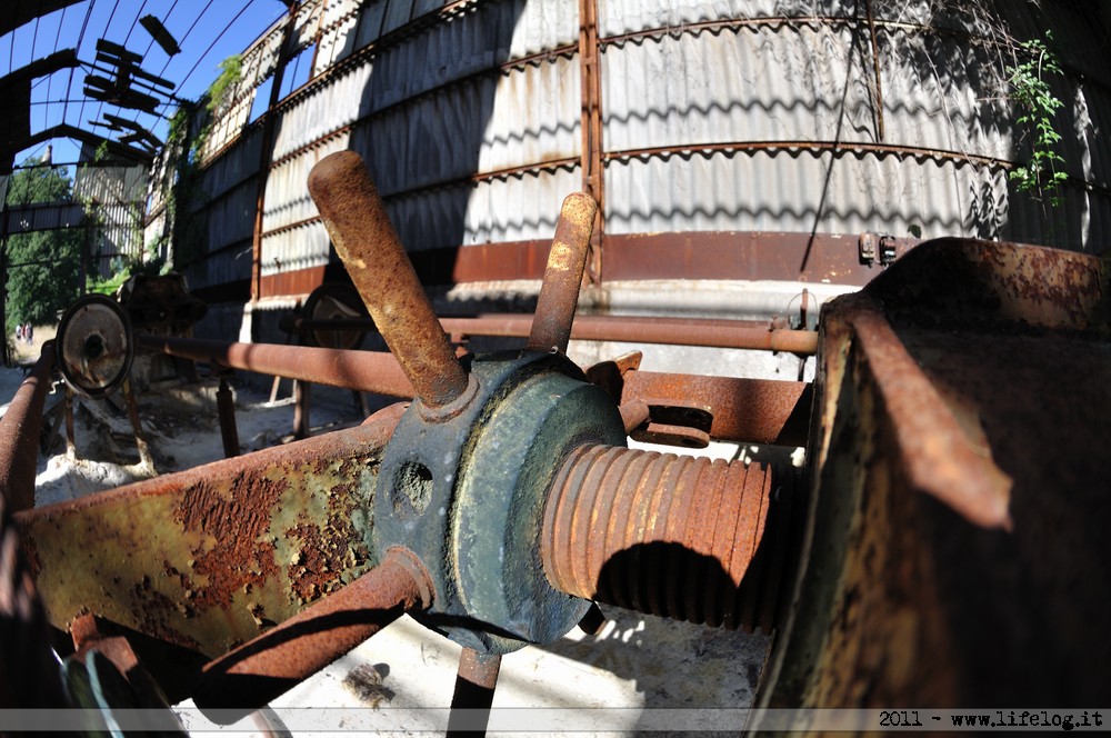 Sulfur processing plant