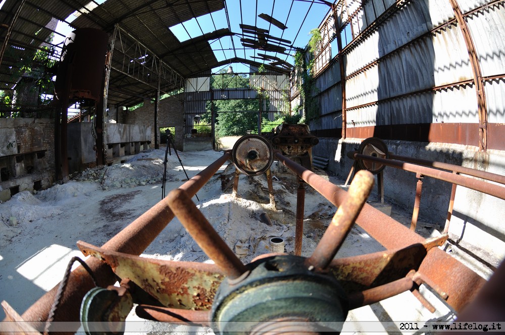 Sulfur processing plant