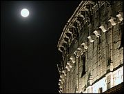 Rome - Il colosseo e la luna