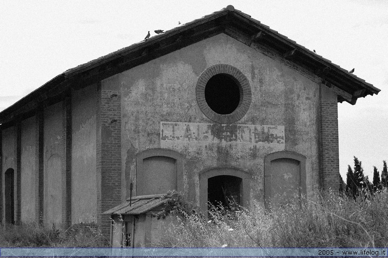 Stazione di Talamone (GR) - Pietromassimo Pasqui 2005