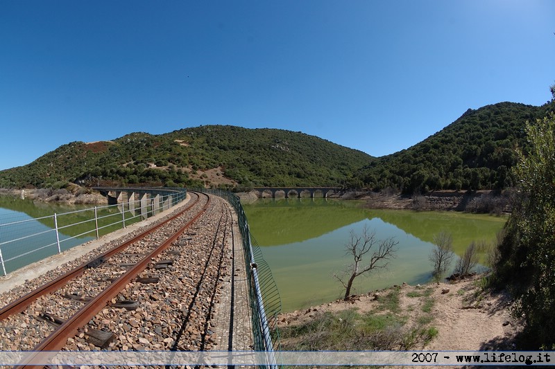 Trenino verde in Sardegna linea Palau-Tempio - Pietromassimo Pasqui 2007