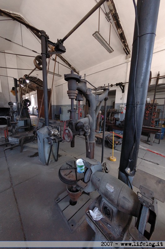 Antica officina ferroviaria - Museo della stazione di Tempio Pausania - Sardegna - Pietromassimo Pasqui 2007