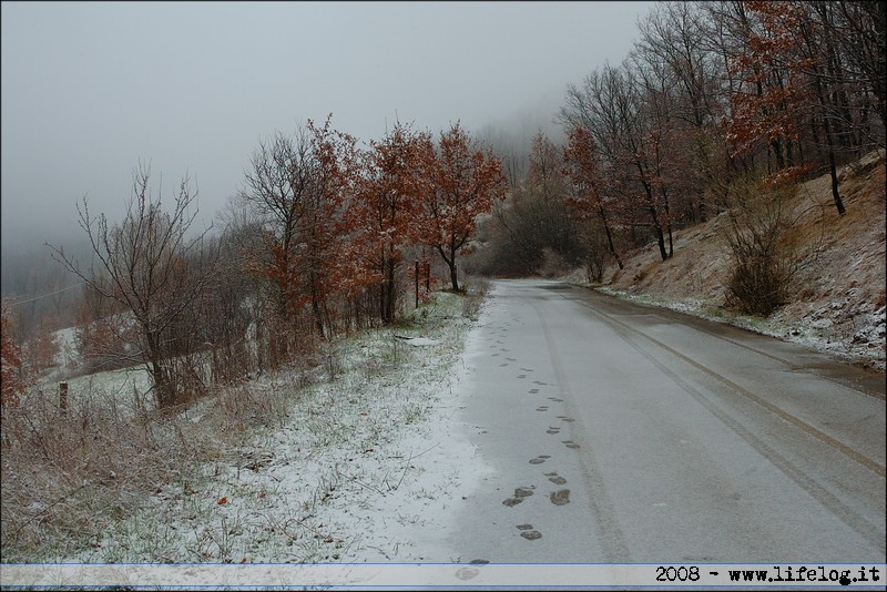 Footsteps in the snow - Abruzzo - Italia - Pietromassimo Pasqui 2008