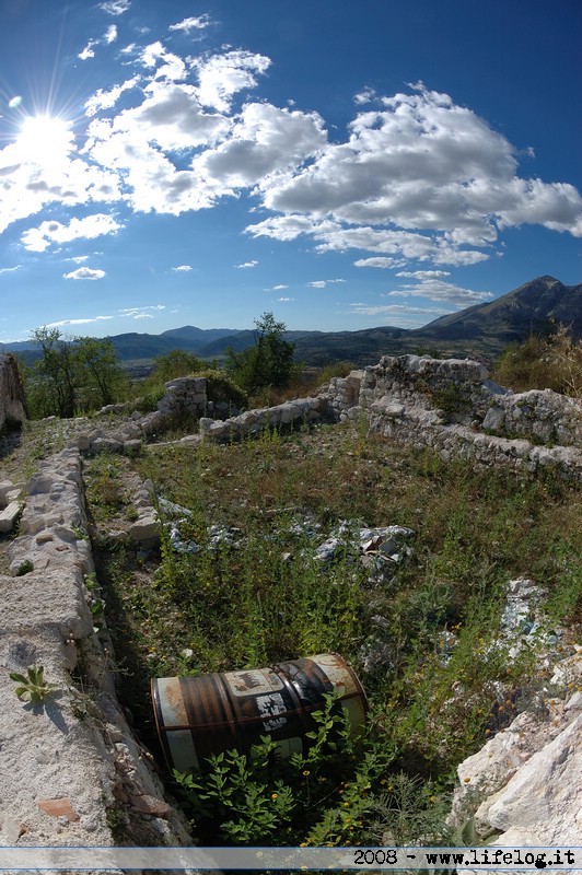 Alba Fucens - Borgo medioevale - Avezzano AQ - Pietromassimo Pasqui 2008