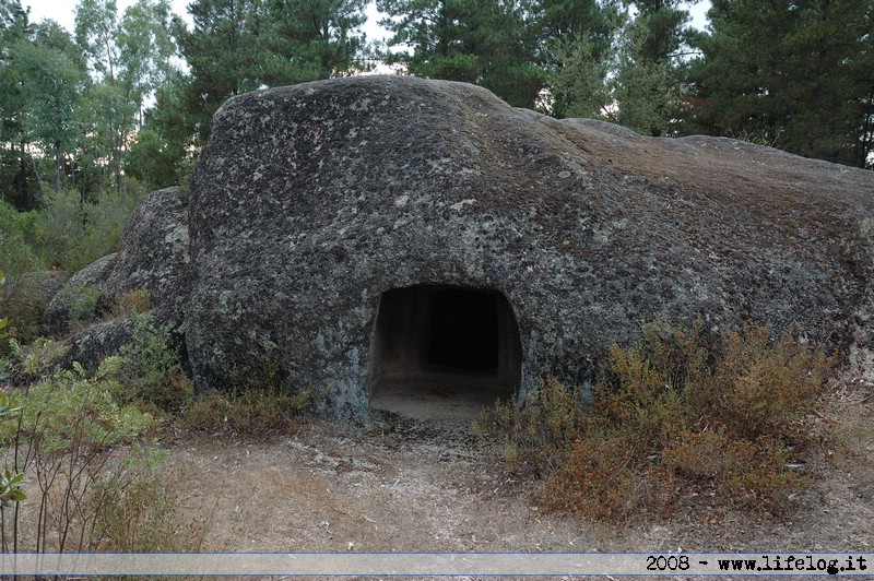 Domus de Janas a Su Filigosu - Pietromassimo Pasqui 2008