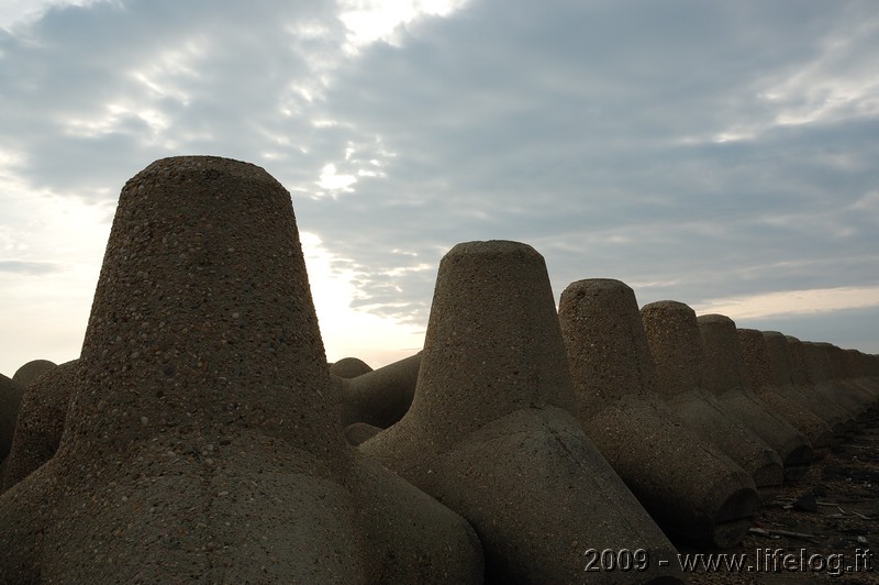 Vecchio faro abbandonato di Fiumara - RM - Pietromassimo Pasqui 2009