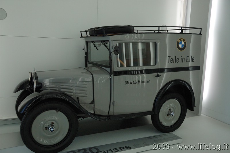 BMW Museum - Monaco (DE) - Pietromassimo Pasqui 2009